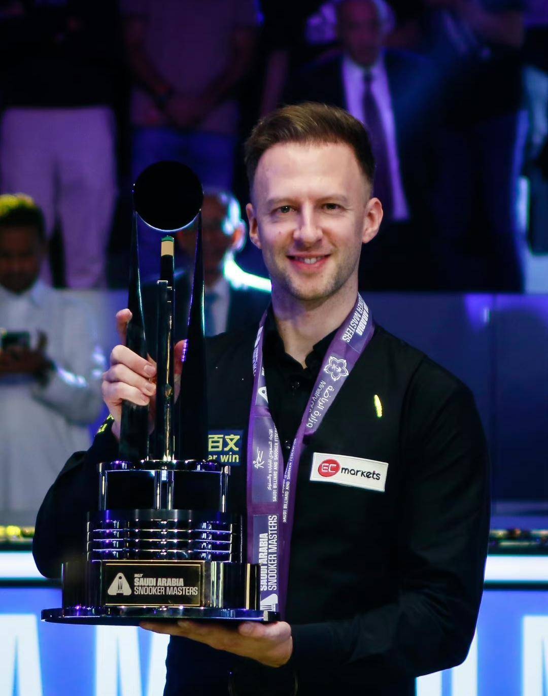 时刻挺身而 时刻挺身而