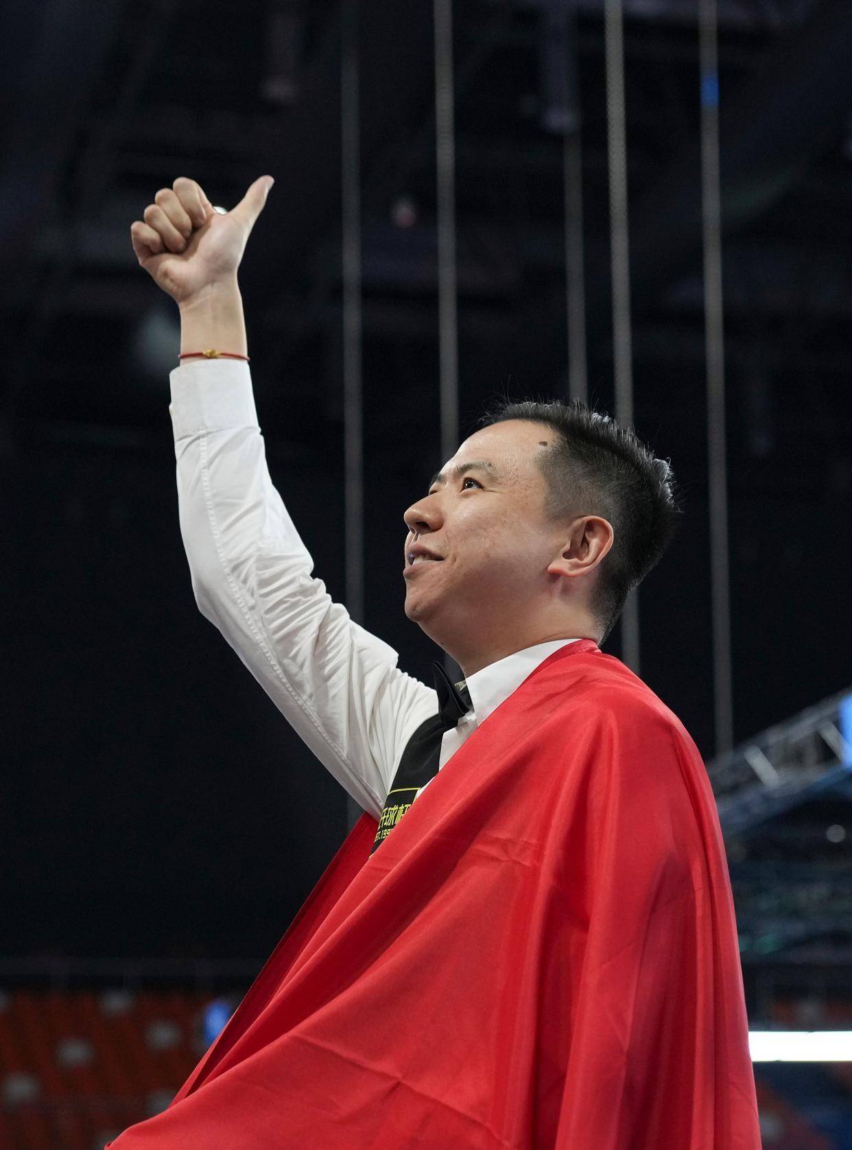 在赛场上孤 在赛场上孤